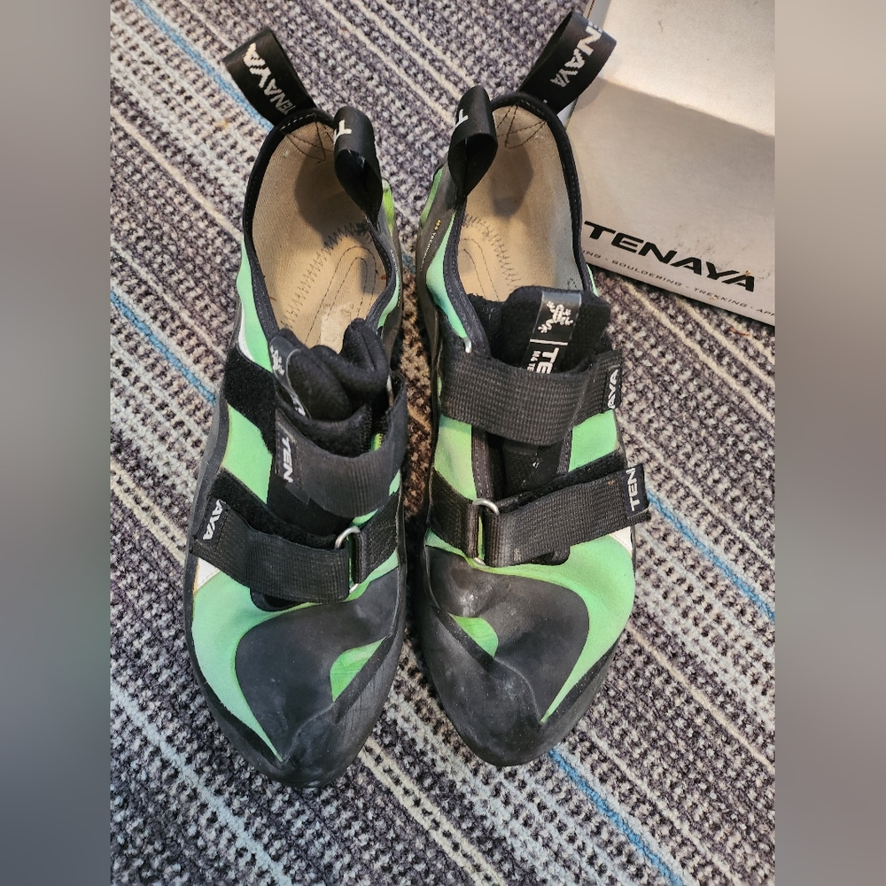 Tenaya Green and Black Climbing Shoes with Velcro Closure and Rubber Sole